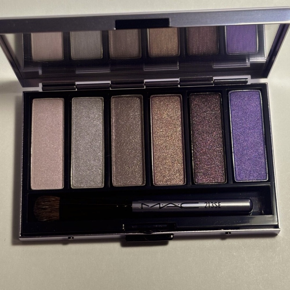 MAC Holiday 2004: 6 Eyes: Gem Dazzle Eyeshadow Palette: Limited Edition & New! - Picture 1 of 4